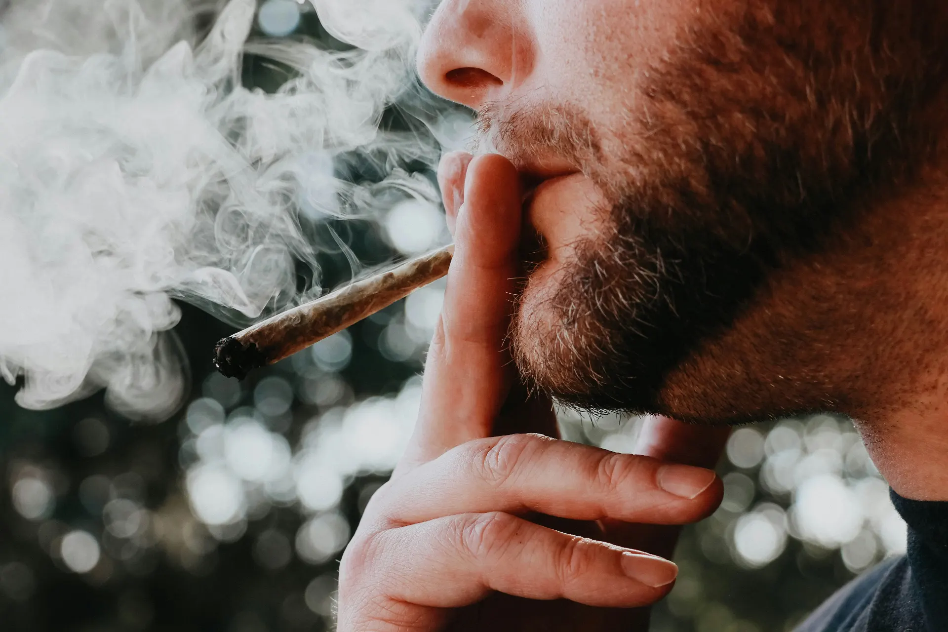 Neue Regeln für den Straßenverkehr: Cannabis und Autofahren