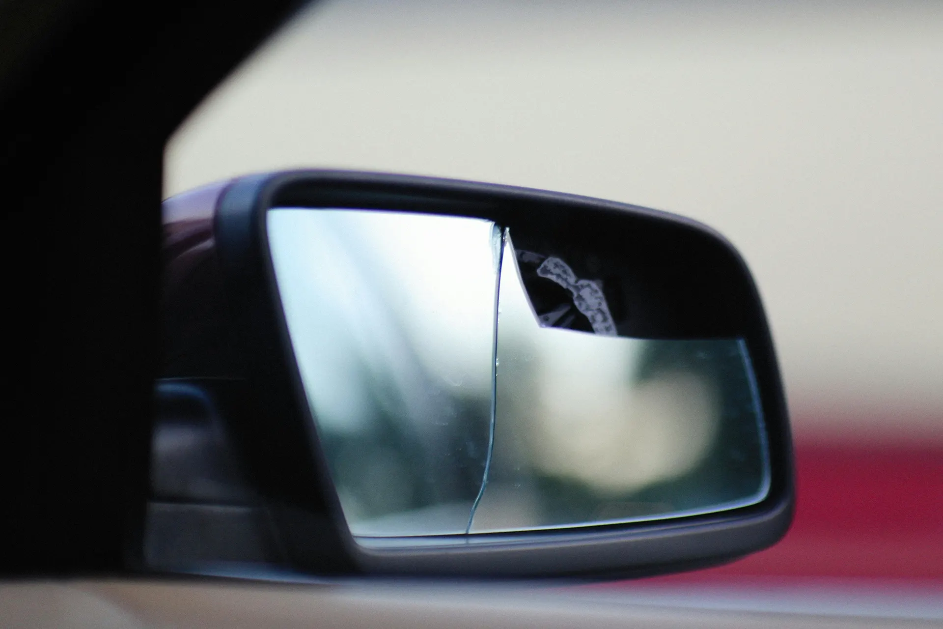 Fahrerflucht vermeiden So handeln Sie nach einem Unfall richtig