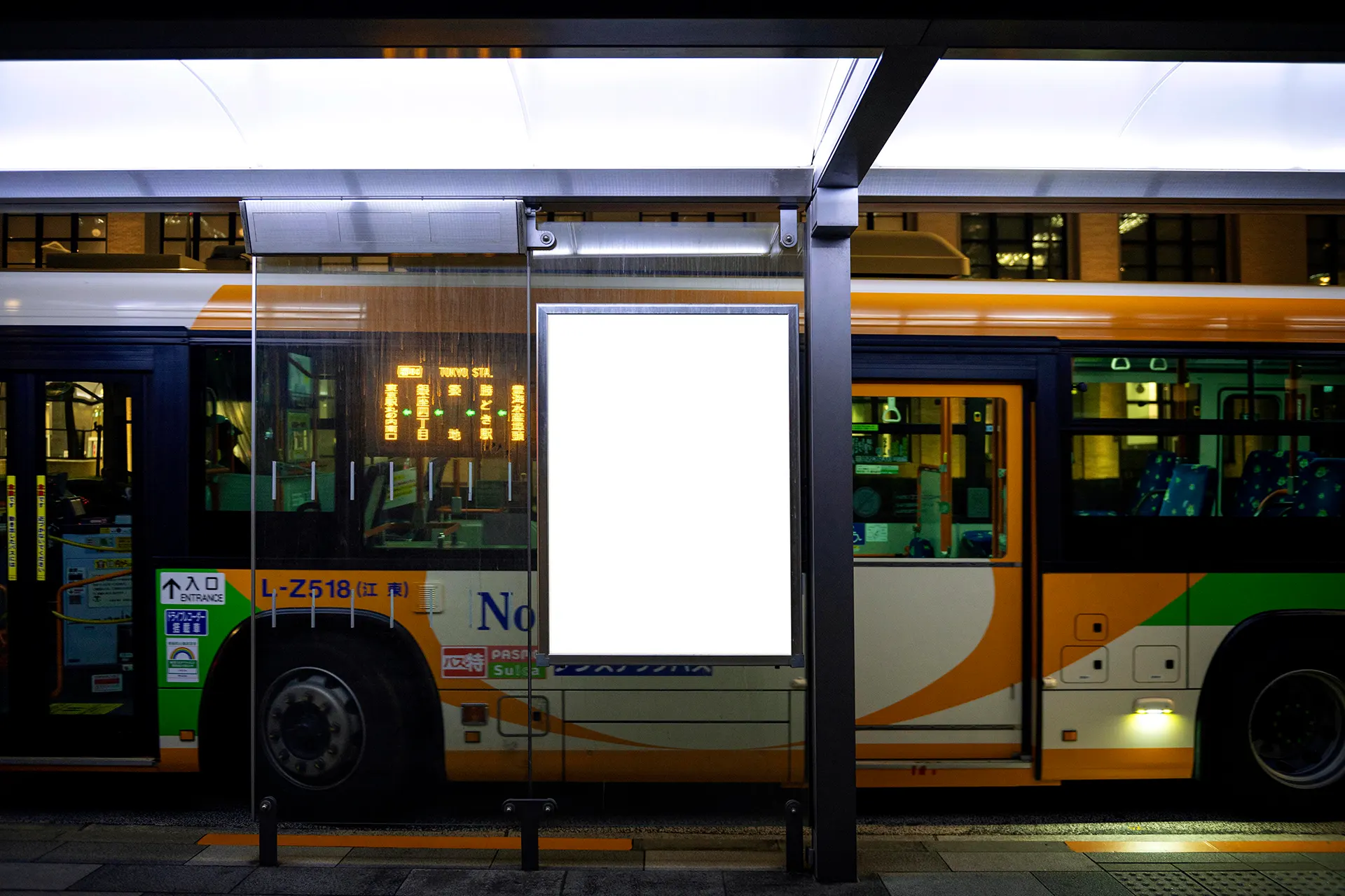 Die richtige Fahrweise an Bus-Haltestellen: Was Autofahrer beachten sollten