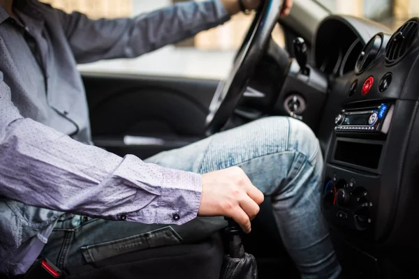 Clever schalten und Sprit sparen: Ein Leitfaden für Autofahrer