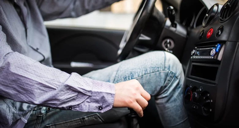 Clever schalten und Sprit sparen: Ein Leitfaden für Autofahrer