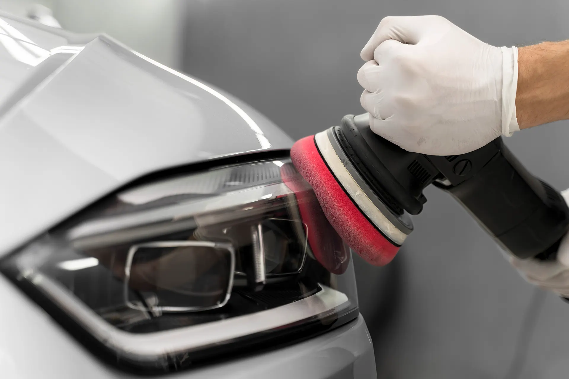 Scheinwerferpflege: Was ist erlaubt und worauf solltest du achten?