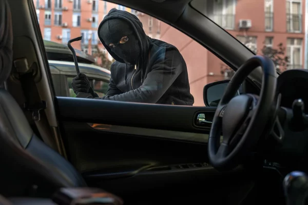 Achtung vor dem neuen Diebes-Trick: Die Wasserflasche im Radkasten