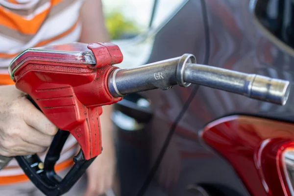 So sparen Sie beim Tanken bares Geld