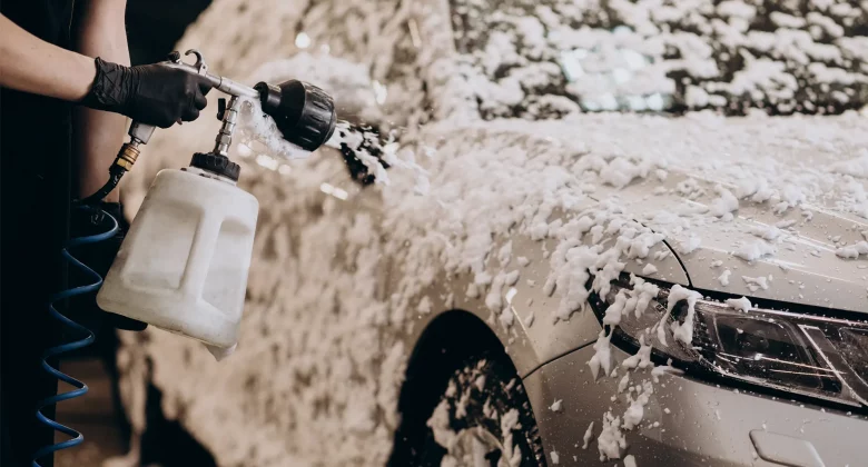 Wann der Neuwagen erstmals in die Waschanlage darf