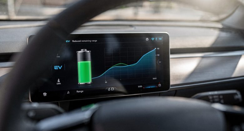Visualisiert den „plötzlichen Reichweitensturz“ direkt am Ort, wo Fahrer ihn bemerken: im Cockpit.
