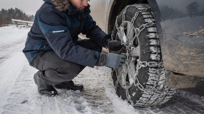 Bildet typische Kontrollpunkte ab (Sitz/Spannung prüfen) und rundet den Ablauf nach der Montage ab.