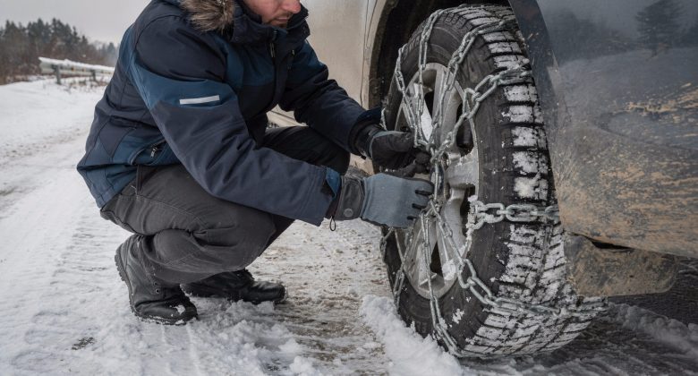 Bildet typische Kontrollpunkte ab (Sitz/Spannung prüfen) und rundet den Ablauf nach der Montage ab.