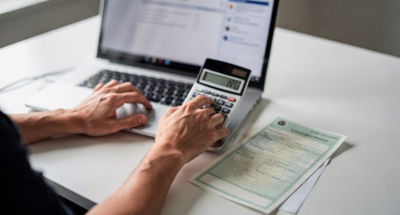 Passt zur Kernaussage des Artikels: Kfz-Steuer nachvollziehen und mit Daten aus dem Fahrzeugschein überschlagen.